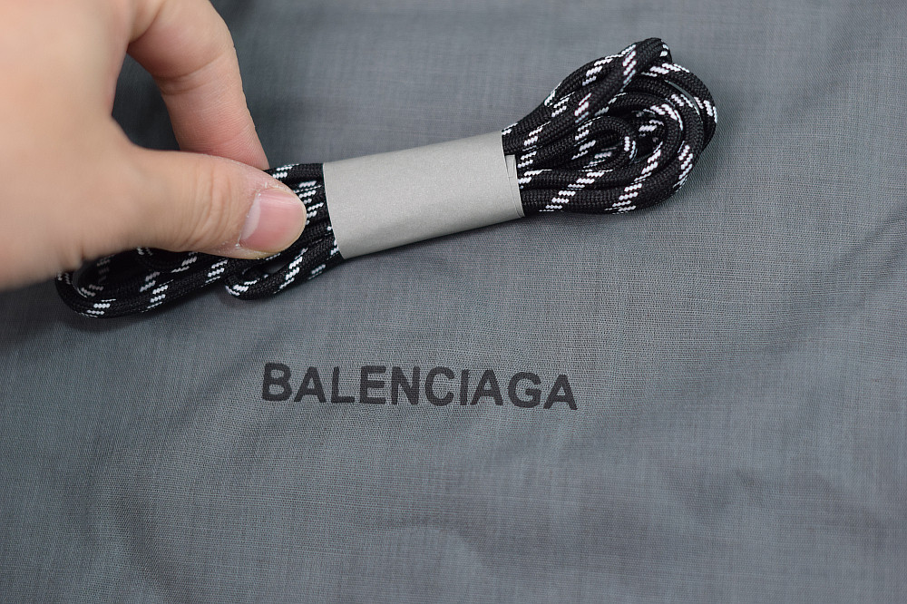 bc triple s trainer 524039 w06e2 2020