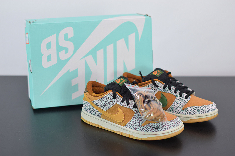 nike sb dunk low “safari” cd2563-002