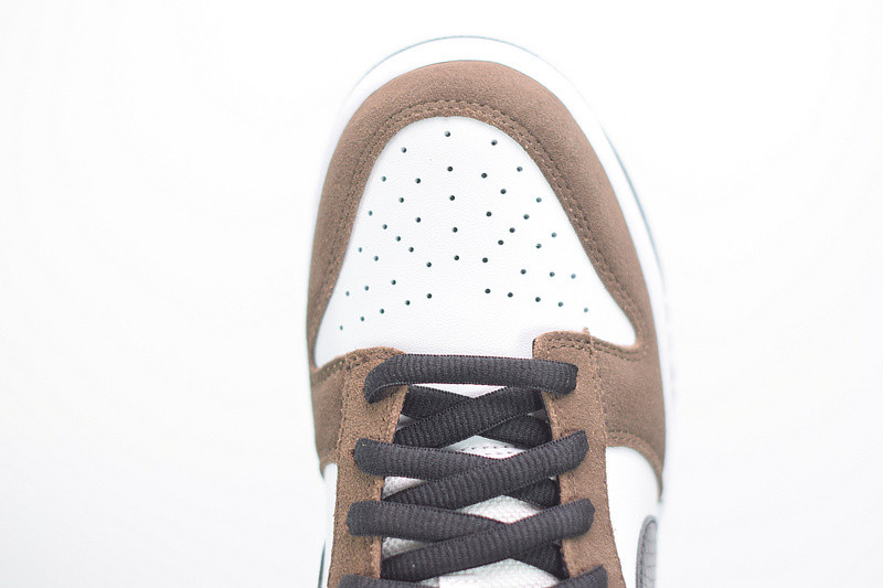 nike dunk low white black trail end brown 304292-102