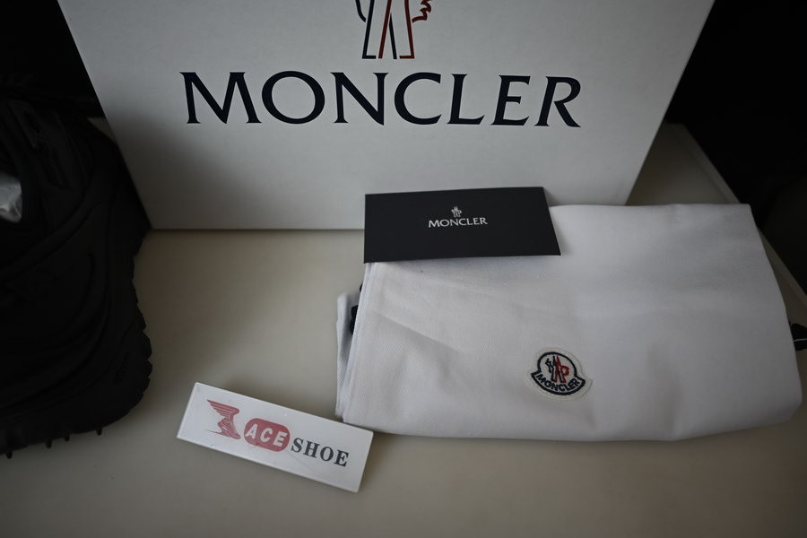 moncler trailgrip gore-tex
