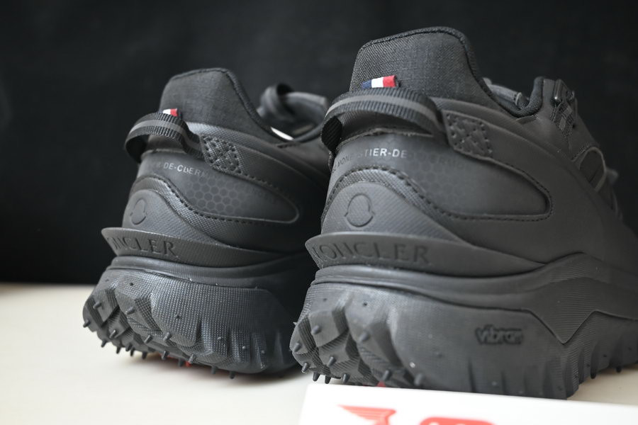 moncler trailgrip gore-tex