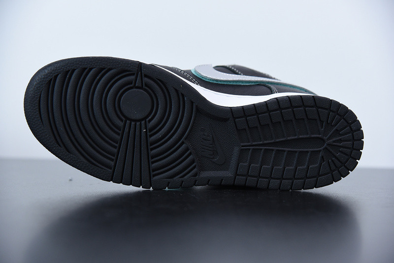 nike sb dunk low black x Di*m*nd s*pply x co bv1310-001