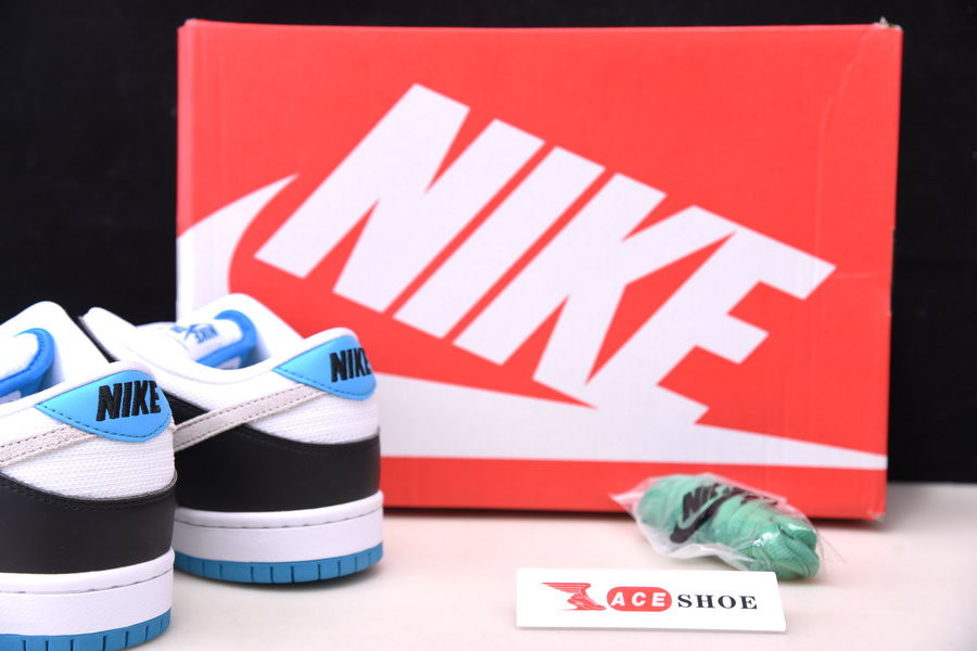 nike sb dunk low “laser blue” bq6817-101
