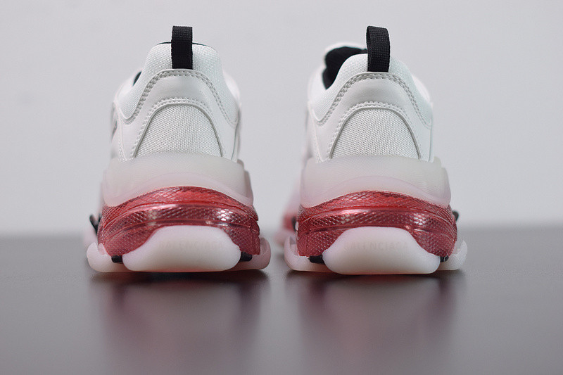 bc triple s trainer 0825 w09o1