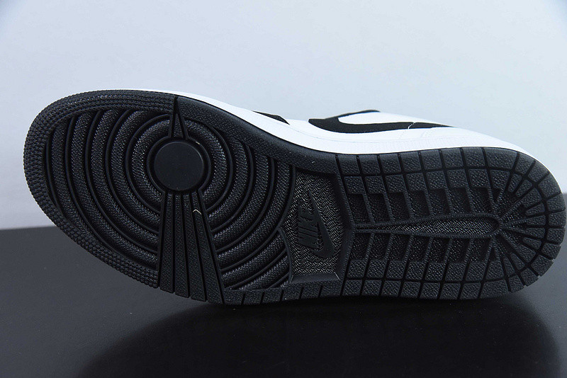 Air Jordan 1 Low “Panda Toe” HF3188-106