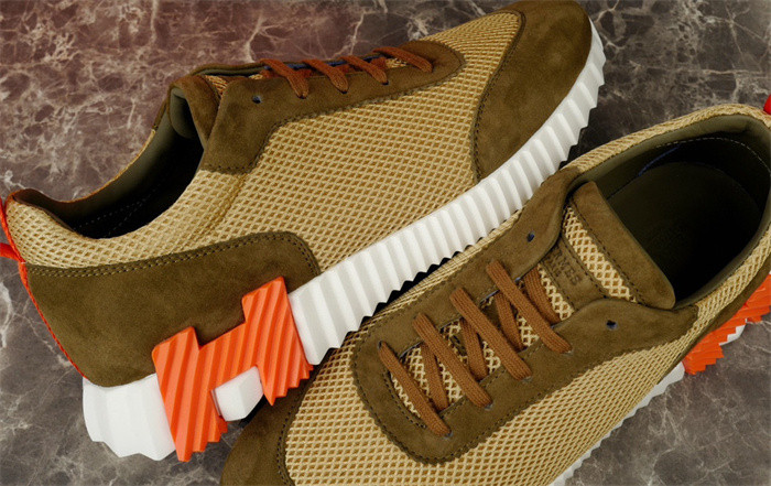 H**mes sneaker