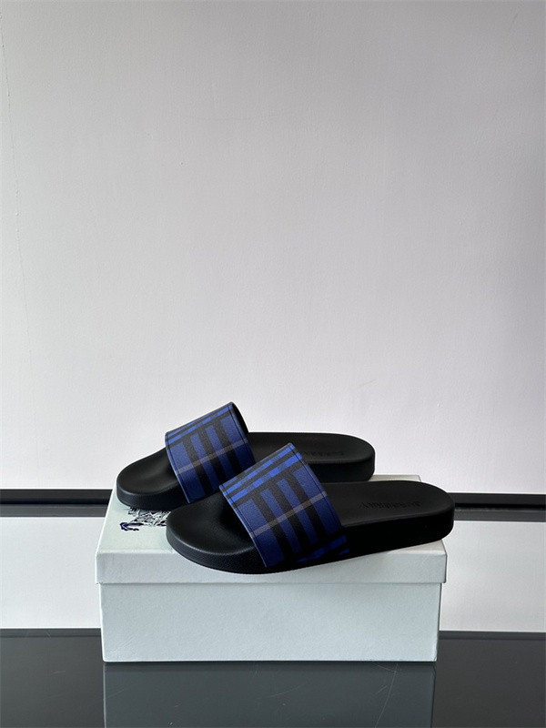 BURBERRY SLide