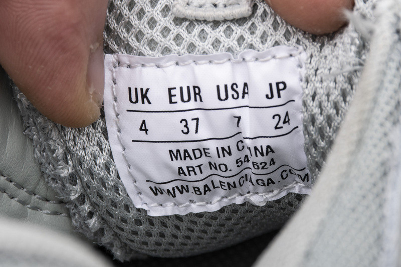 bc triple s trainer 541624 w09o1 1705