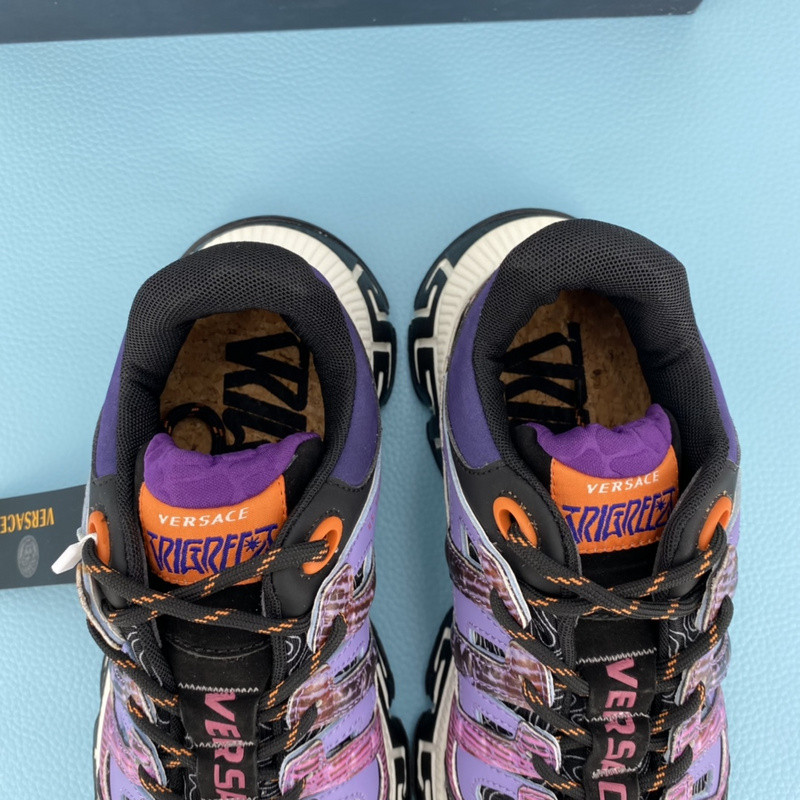 vs chain reaction sneakers