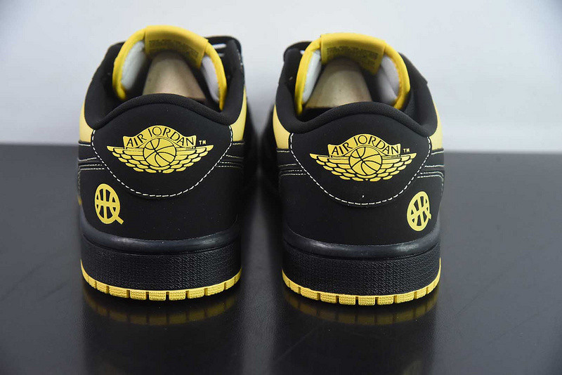 Air Jordan 1 Retro Low OG 