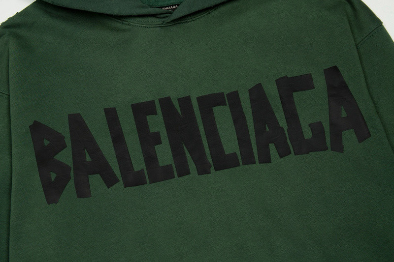 Ba*len*cia*ga clothes