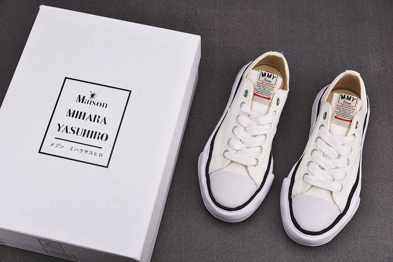 Ma*s*n mihara yasuhiro sneaker