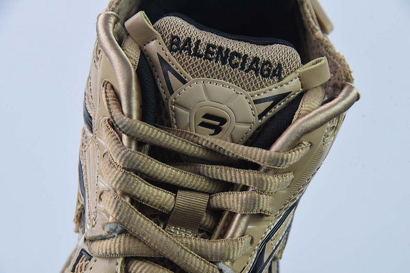 Ba*len*cia*ga runner sneaker