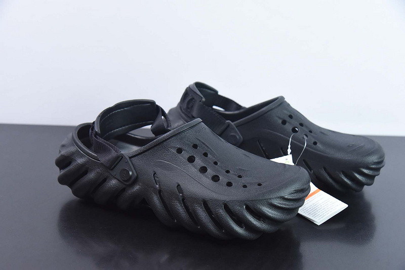 Cr*0*s echo clog black