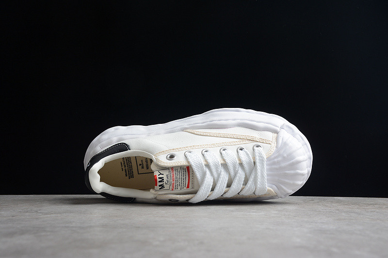 Ma*s*n mihara yasuhiro sneaker