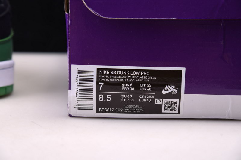 nike sb dunk low “classic green” bq6817-302