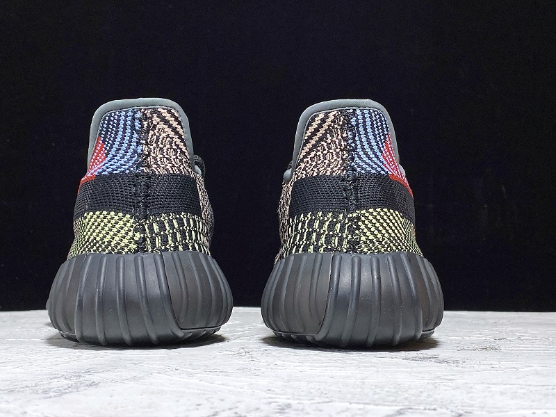 ad*s Y**zy boost 350 v2 yecheil (non-reflective)
