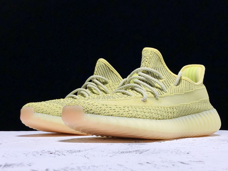 ad*s Y**zy boost 350 v2 antlia (reflective)
