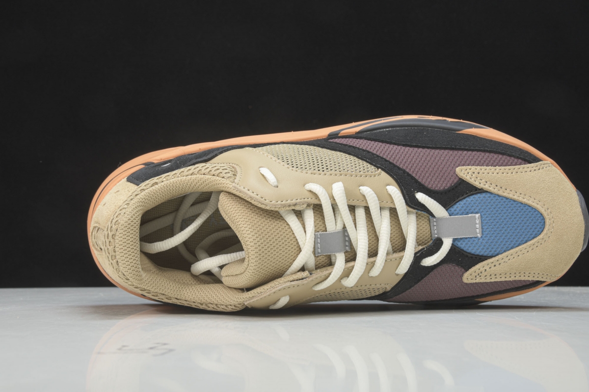ad*s Y**zy boost 700 enflame amber