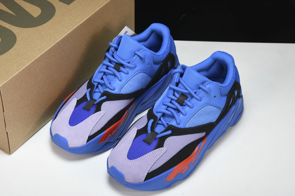 ad*s Y**zy boost 700 hi-res blue