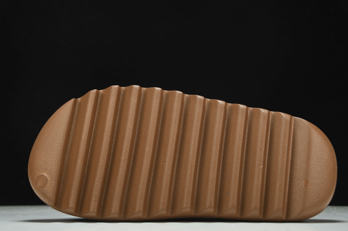 ad*s Y**zy slide flax