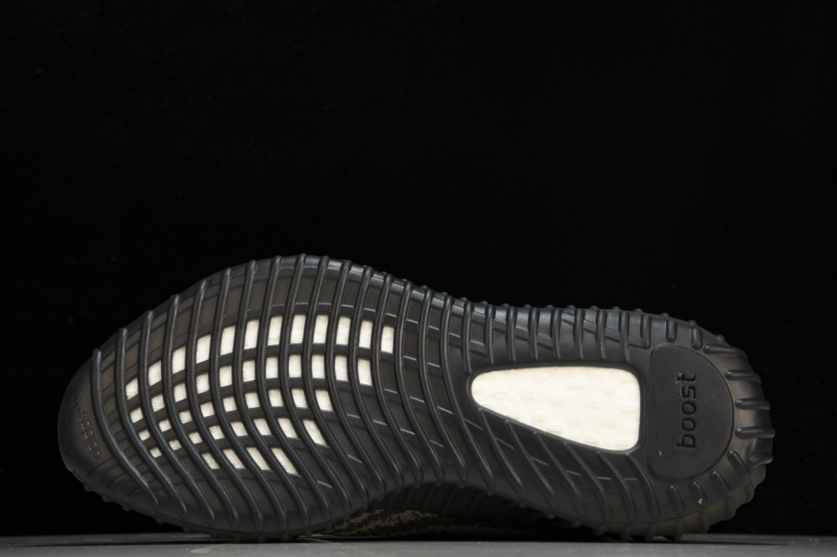 ad*s Y**zy boost 350 v2 carbon beluga