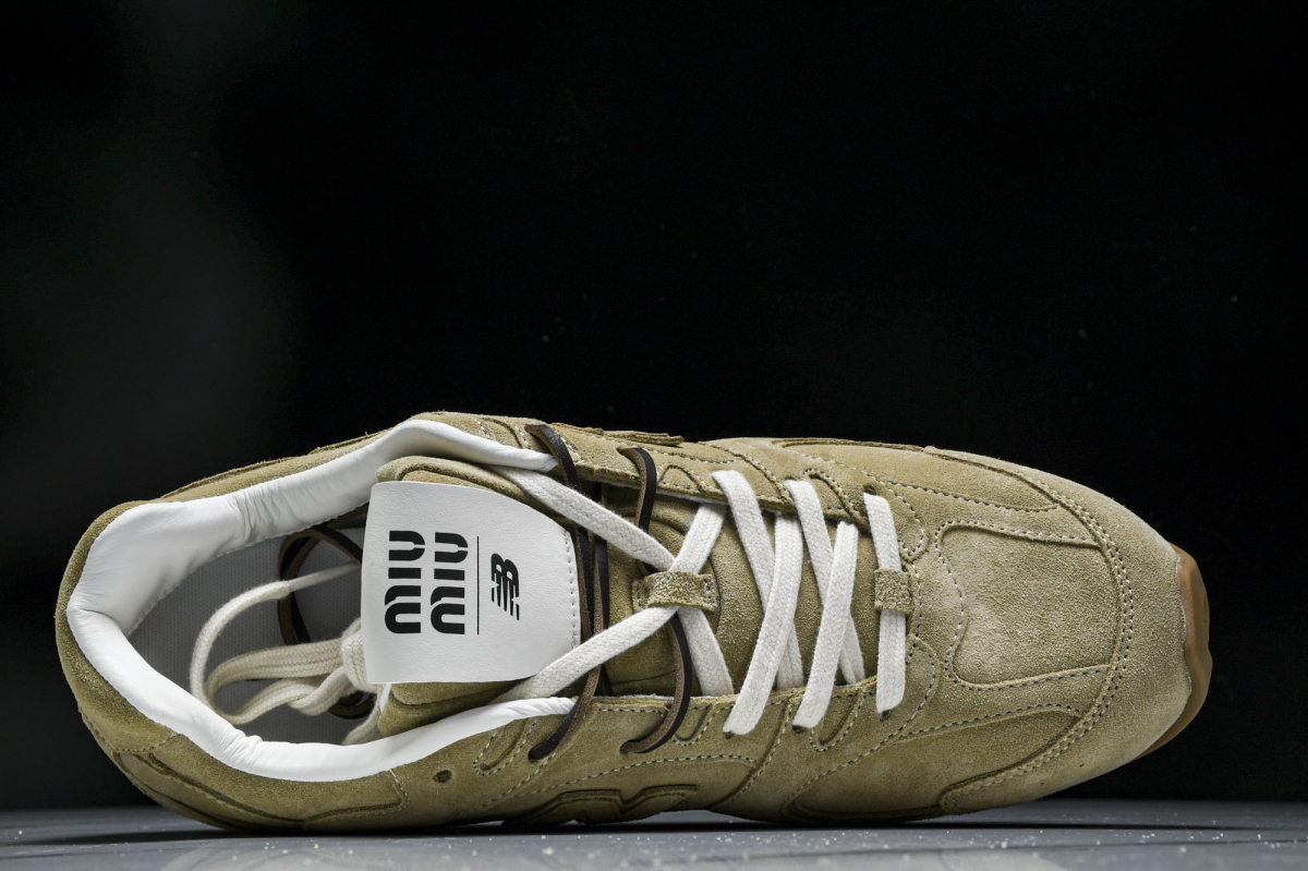 Miu Miu x New Balance 530 "Brown"